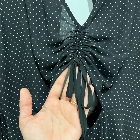 Victoria’s Secret Satin Ruched Front Cutout Romper Black & White Polka Dot Sz XL - Picture 5 of 12